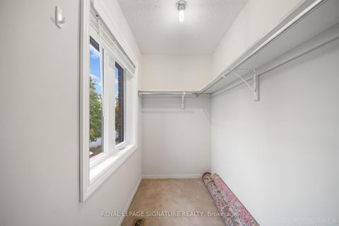 Photo 16 at 584 Willowick Drive, Wyndham, Newmarket