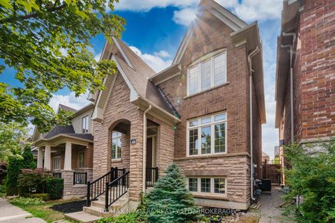 Photo 2 at 40 Dungannon Drive, Angus Glen, Markham