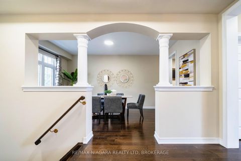 Photo 7 at 40 Dungannon Drive, Angus Glen, Markham