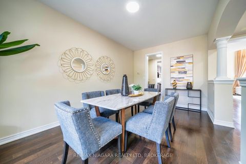 Photo 9 at 40 Dungannon Drive, Angus Glen, Markham