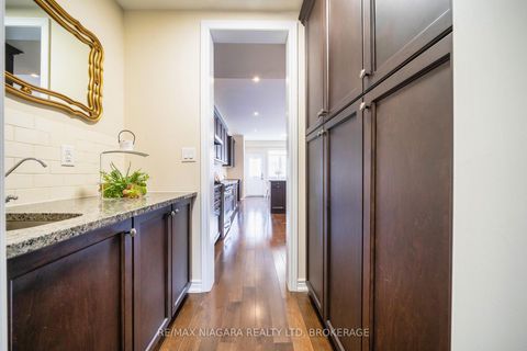 Photo 12 at 40 Dungannon Drive, Angus Glen, Markham