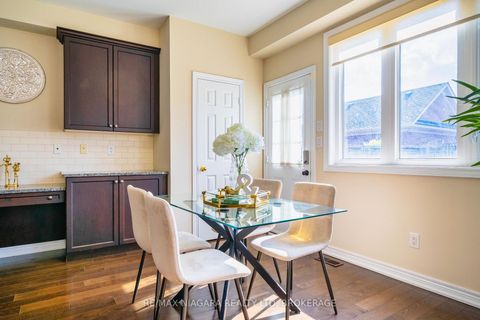 Photo 18 at 40 Dungannon Drive, Angus Glen, Markham