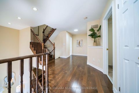 Photo 27 at 40 Dungannon Drive, Angus Glen, Markham