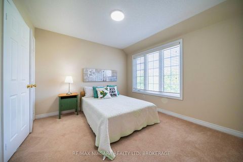 Photo 34 at 40 Dungannon Drive, Angus Glen, Markham