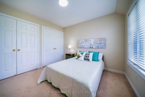 Photo 35 at 40 Dungannon Drive, Angus Glen, Markham