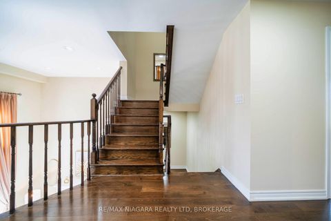 Photo 36 at 40 Dungannon Drive, Angus Glen, Markham