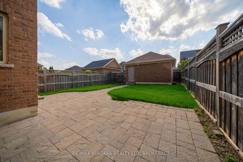 Photo 48 at 40 Dungannon Drive, Angus Glen, Markham