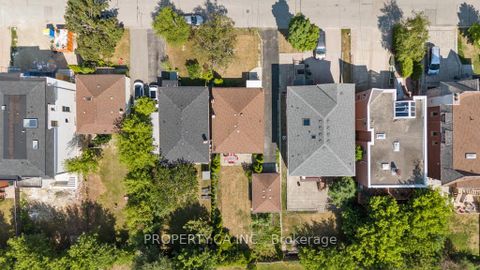 Photo 26 at 35 Farrell Avenue, Willowdale West, Toronto