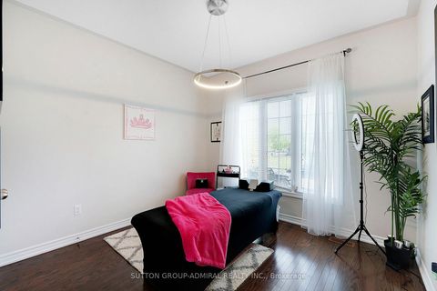 Photo 23 at 26 Summit Ridge Drive, Schomberg, King