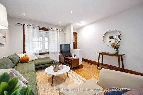 Photo 7 at 552 Victoria Park Avenue, Danforth, Toronto