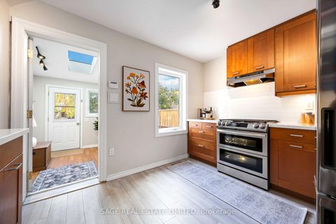 Photo 18 at 552 Victoria Park Avenue, Danforth, Toronto