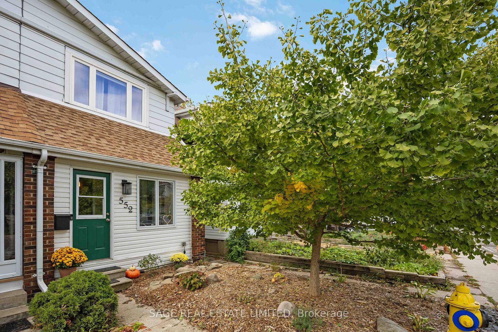 552 Victoria Park Avenue, Danforth, Toronto photo number 2