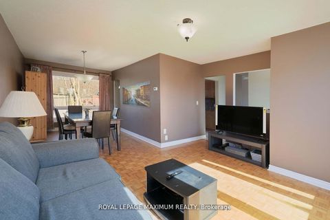 Photo 8 at 149 Leighland Avenue, CP College Park, Oakville