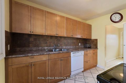 Photo 9 at 149 Leighland Avenue, CP College Park, Oakville