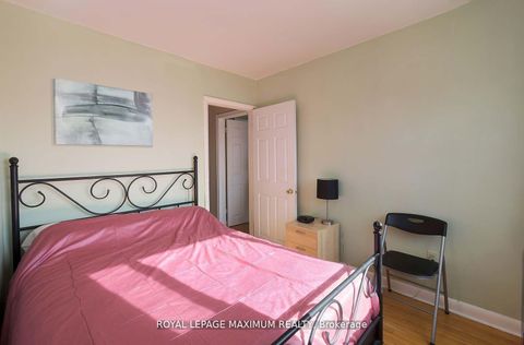 Photo 19 at 149 Leighland Avenue, CP College Park, Oakville