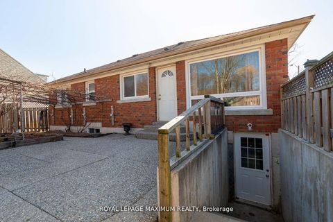 Photo 23 at 149 Leighland Avenue, CP College Park, Oakville