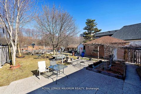 Photo 24 at 149 Leighland Avenue, CP College Park, Oakville