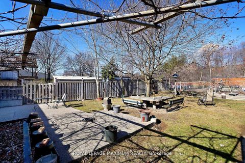 Photo 25 at 149 Leighland Avenue, CP College Park, Oakville