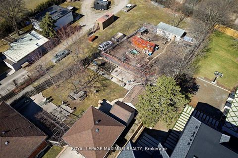 Photo 30 at 149 Leighland Avenue, CP College Park, Oakville