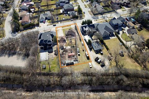 Photo 33 at 149 Leighland Avenue, CP College Park, Oakville