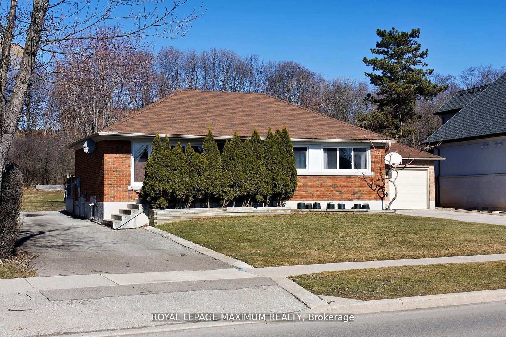 149 Leighland Avenue, CP College Park, Oakville 