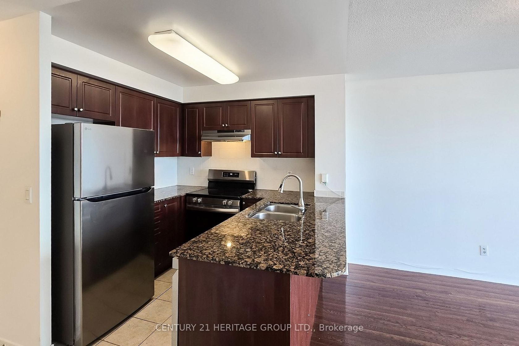 Photo 15 at 2008 - 509 Beecroft Road, Willowdale West, Toronto Photo 15 at 2008 - 509 Beecroft Road, Willowdale West, Toronto