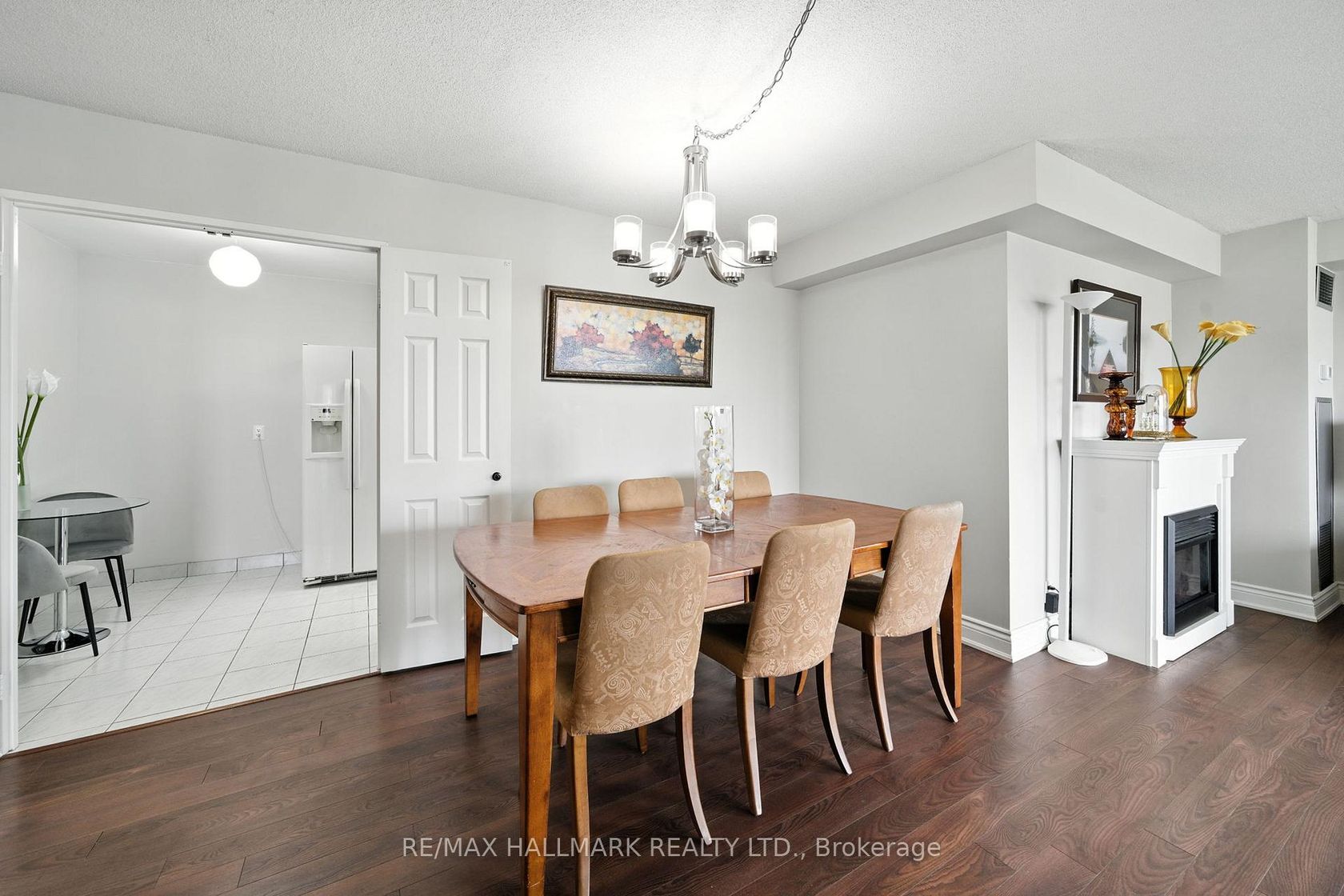 Photo 18 at 2002 - 215 Wynford Drive, Flemingdon Park, Toronto Photo 18 at 2002 - 215 Wynford Drive, Flemingdon Park, Toronto