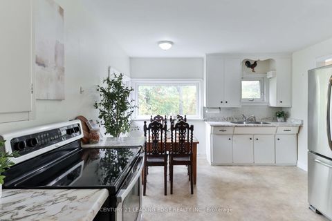 Photo 10 at 8 Landour Avenue, Eglinton West, Toronto Photo 10 at 8 Landour Avenue, Eglinton West, Toronto