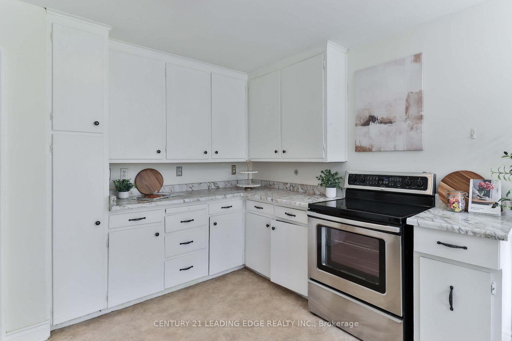 Photo 9 at 8 Landour Avenue, Eglinton West, Toronto Photo 9 at 8 Landour Avenue, Eglinton West, Toronto