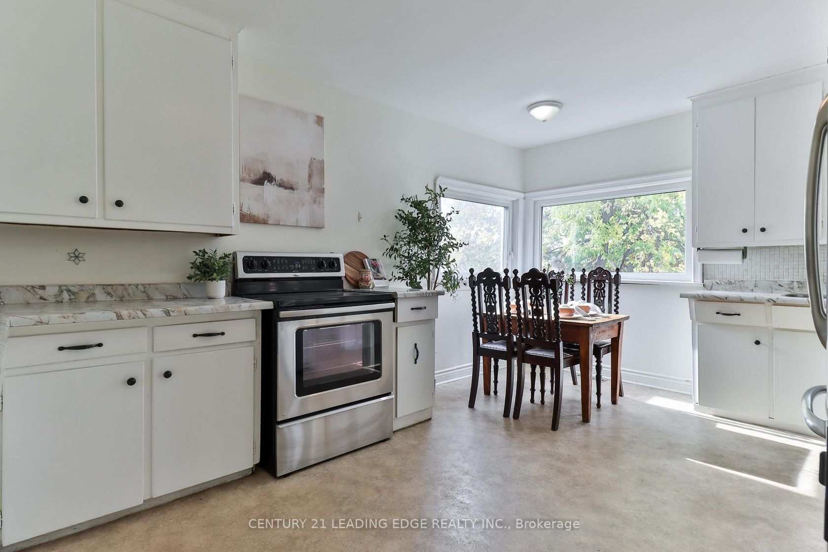 Photo 11 at 8 Landour Avenue, Eglinton West, Toronto Photo 11 at 8 Landour Avenue, Eglinton West, Toronto