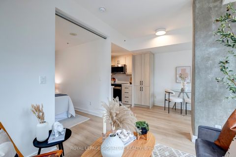 Photo 4 at 704 - 32 Camden Street, Waterfront Communities C1, Toronto
