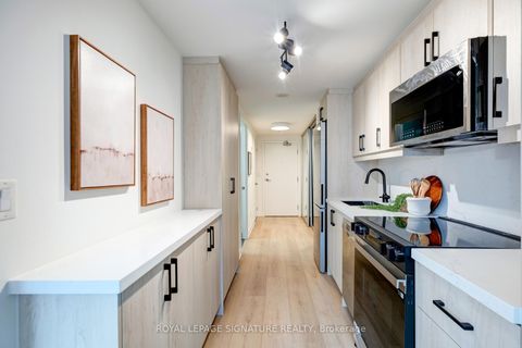 Photo 11 at 704 - 32 Camden Street, Waterfront Communities C1, Toronto