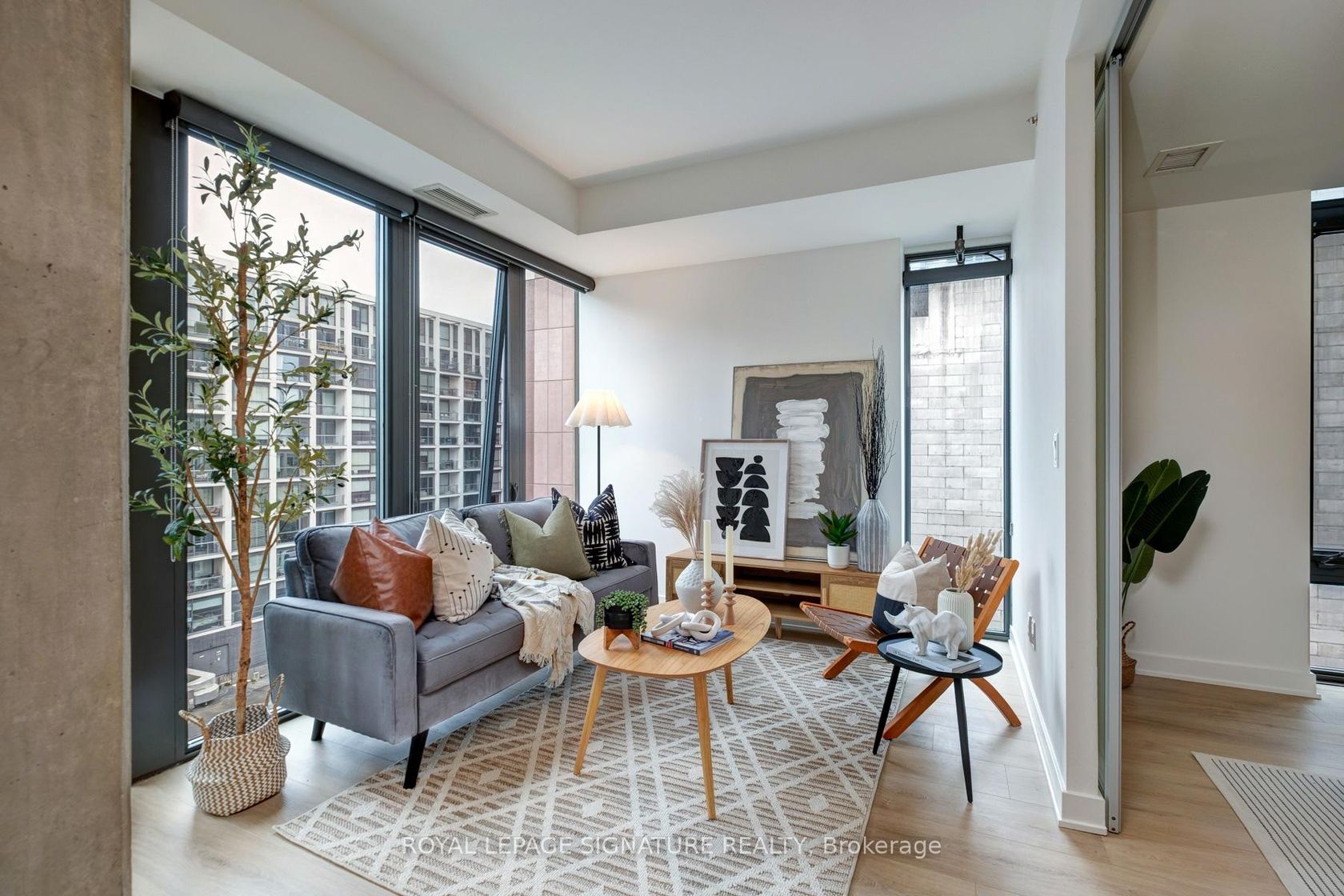 Photo 2 at 704 - 32 Camden Street, Waterfront Communities C1, Toronto Photo 2 at 704 - 32 Camden Street, Waterfront Communities C1, Toronto