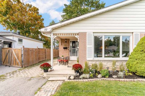 Photo 5 at 32 Burbank Place, Wellington, Barrie