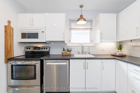 Photo 8 at 32 Burbank Place, Wellington, Barrie