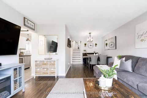 Photo 15 at 32 Burbank Place, Wellington, Barrie