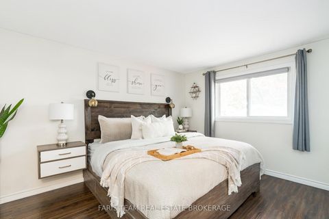 Photo 16 at 32 Burbank Place, Wellington, Barrie