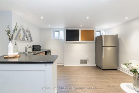 Photo 21 at 32 Burbank Place, Wellington, Barrie