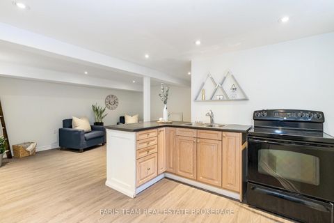 Photo 24 at 32 Burbank Place, Wellington, Barrie