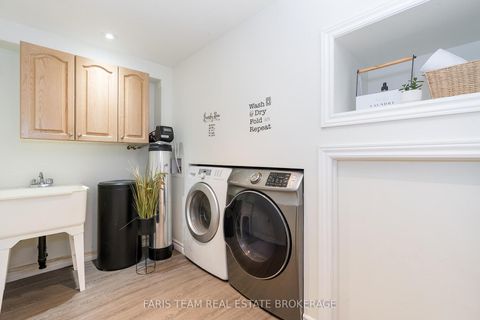 Photo 33 at 32 Burbank Place, Wellington, Barrie