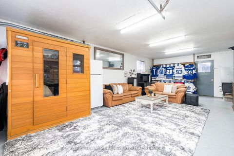 Photo 34 at 32 Burbank Place, Wellington, Barrie