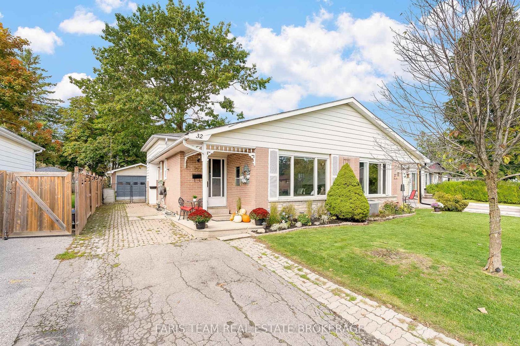 32 Burbank Place, Wellington, Barrie photo 2