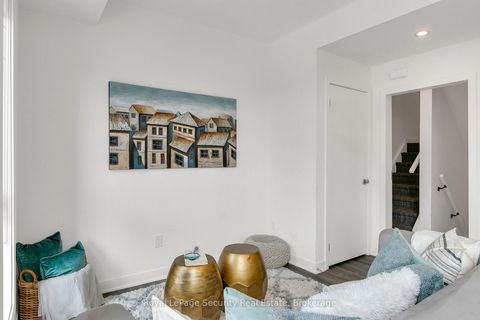 Photo 11 at TH 22 - 40 Ed Clark Gardens, Pellam Park, Toronto