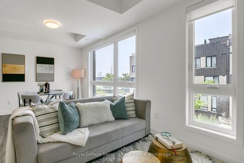 Photo 12 at TH 22 - 40 Ed Clark Gardens, Pellam Park, Toronto