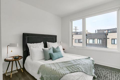 Photo 22 at TH 22 - 40 Ed Clark Gardens, Pellam Park, Toronto