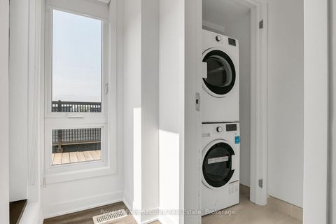 Photo 31 at TH 22 - 40 Ed Clark Gardens, Pellam Park, Toronto