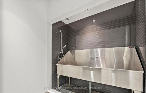 Photo 40 at TH 22 - 40 Ed Clark Gardens, Pellam Park, Toronto