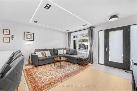 Photo 5 at 9 Kenworthy Avenue, Oakridge, Toronto