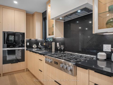 Photo 11 at 137 Cheltenham Avenue, York Mills, Toronto