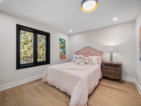 Photo 31 at 137 Cheltenham Avenue, York Mills, Toronto